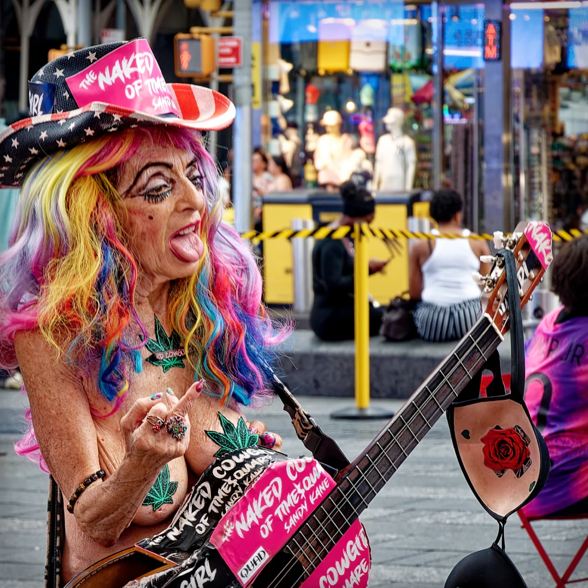 Xiomaro: Sharing a Slice of the Big Apple Through Street Photography