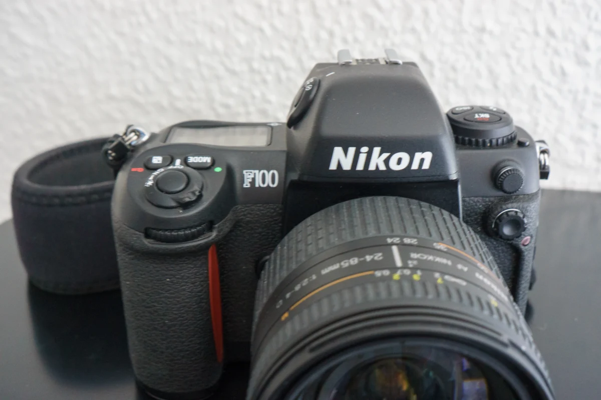 Rediscovering the Nikon F100 and the Enduring Legacy of Analog Photography in the Lower Rhine Region