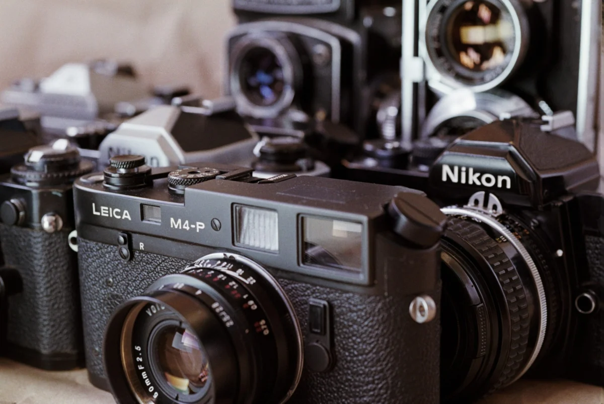 The Enduring Appeal of Mechanical Precision A Comparative Analysis of Vintage Film Camera Longevity and the Primacy of the Nikon FM