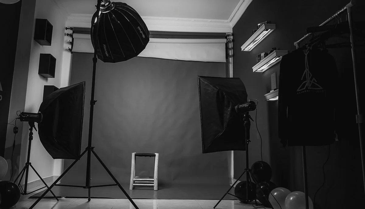 Mastering the Luminescence: Unpacking the Three Foundational Principles of Light in Visual Arts