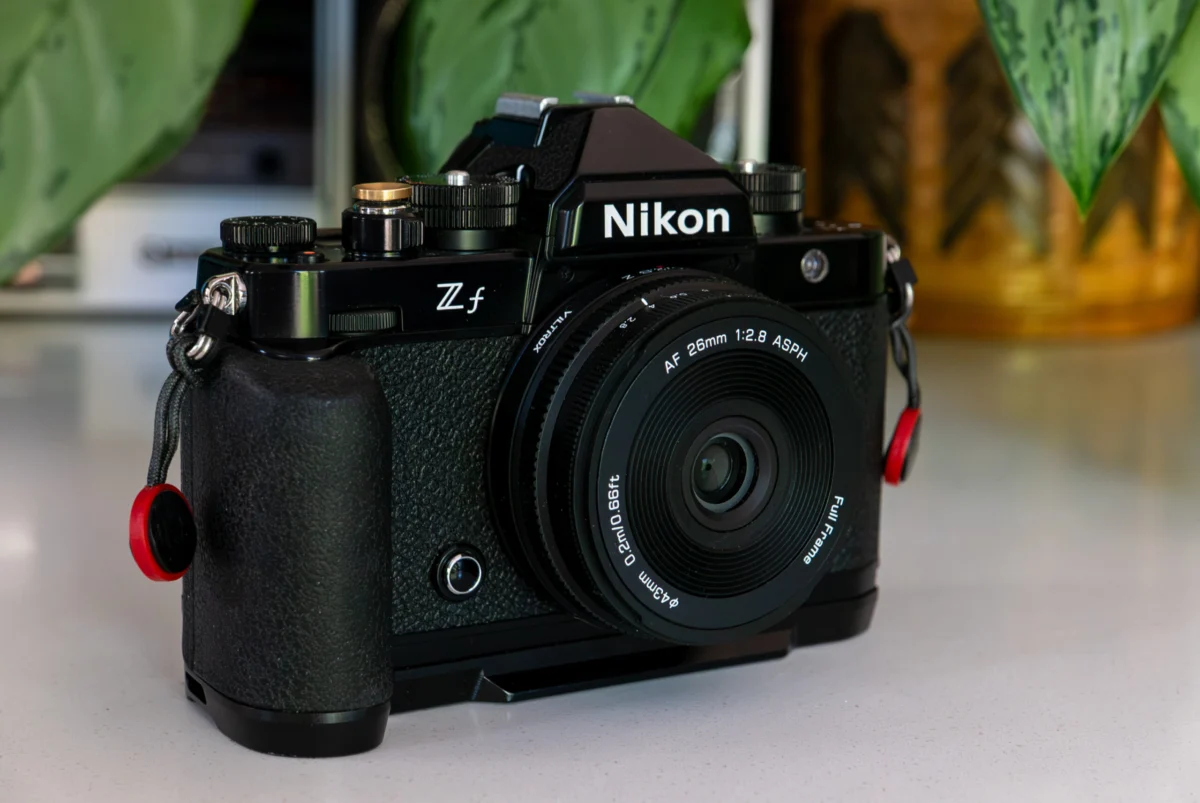 Viltrox Expands EVO Lens Series with 26mm f/2.8 Pancake Prime for Sony and Nikon Mounts.