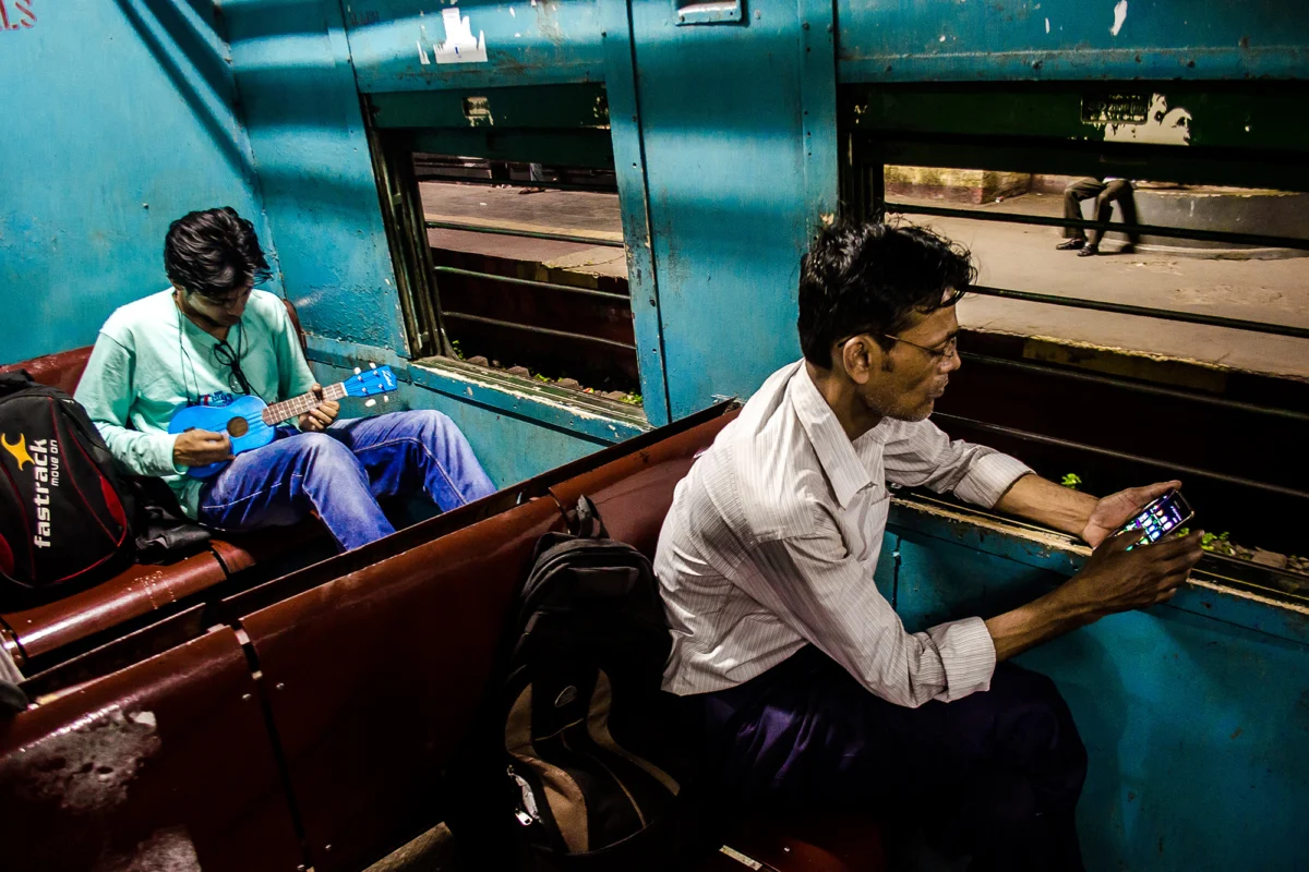 Ayanava Sil: Street Photography Beyond Chasing Moments